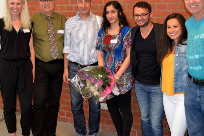 Ca. 900 Schülerinnen und Schüler der BBS 1 feiern die Messe der Kulturen